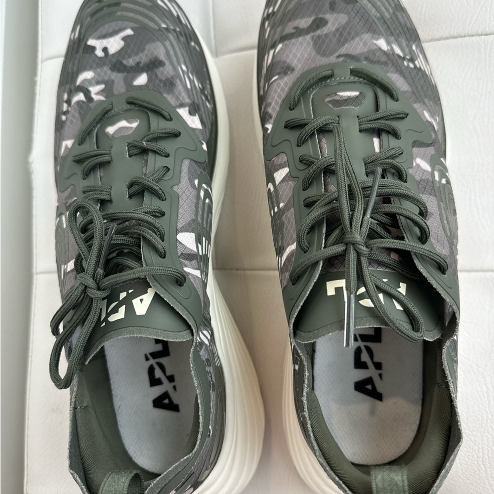 NEW • APL Streamline Sneakers – Camo Green